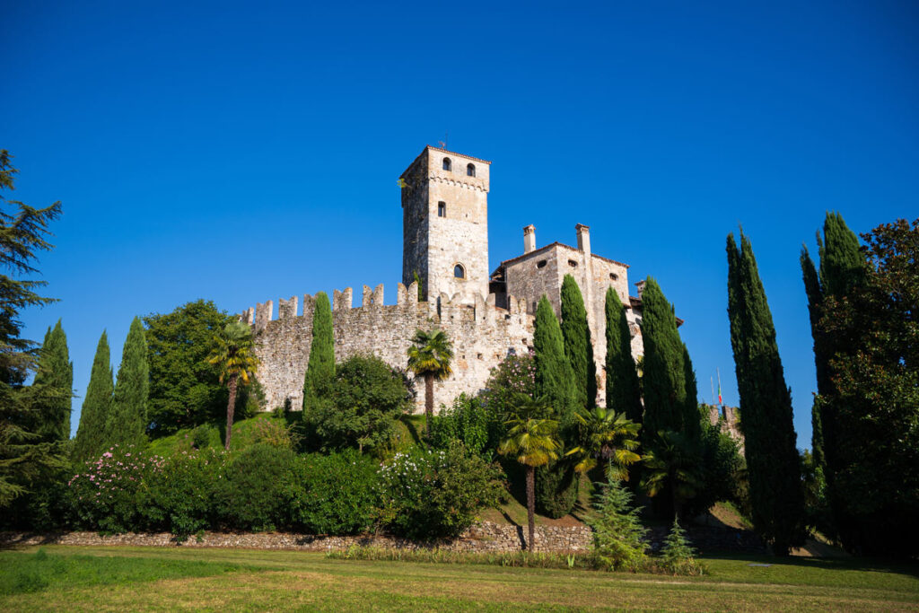 Un Castello Mille Storie Scopri Il Maniero Che Ha Scritto La Storia