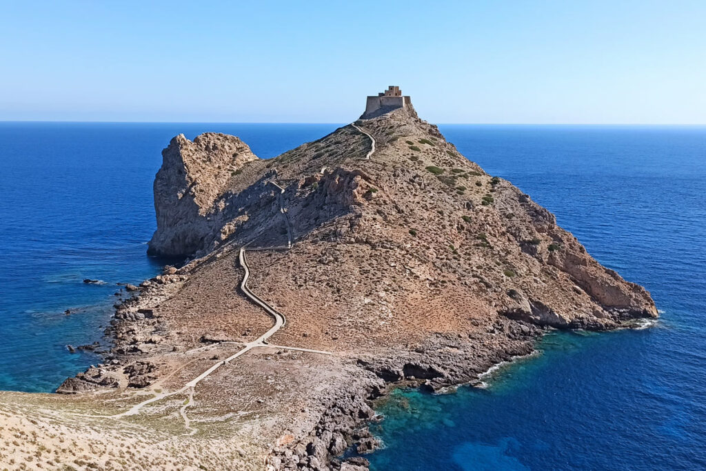 Trekking A Marettimo Le Escursioni Imperdibili Dell Isola Selvaggia Delle Egadi