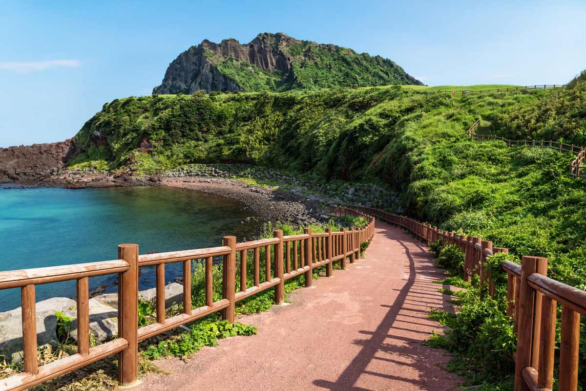 vista su Seongsan Ilchulbong, isola di Jeju