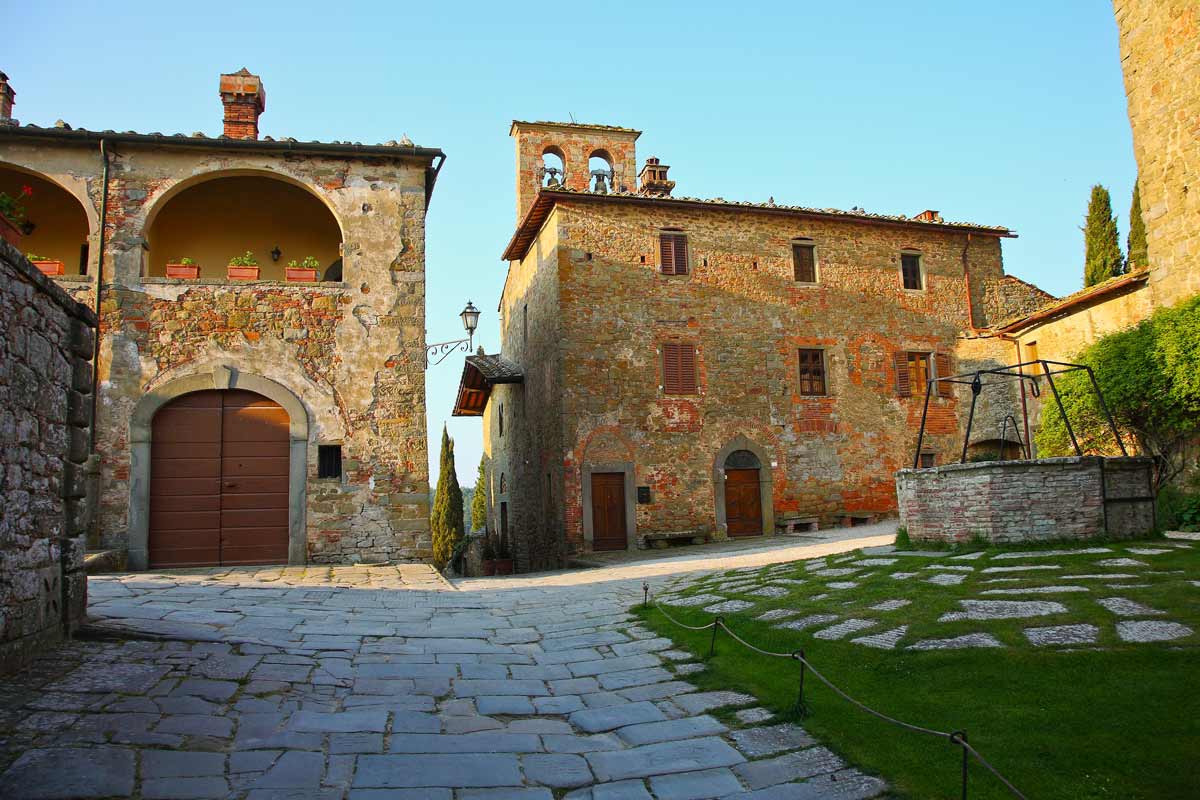 piazzetta borgo di Gargonza