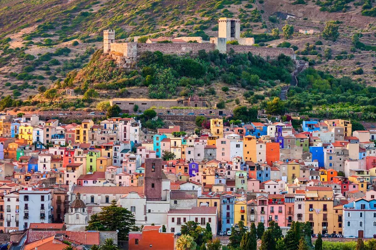 borgo di Bosa e castello di Serravalle