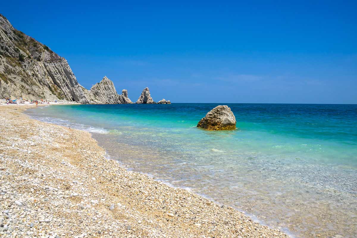 spiaggia delle due sorelle