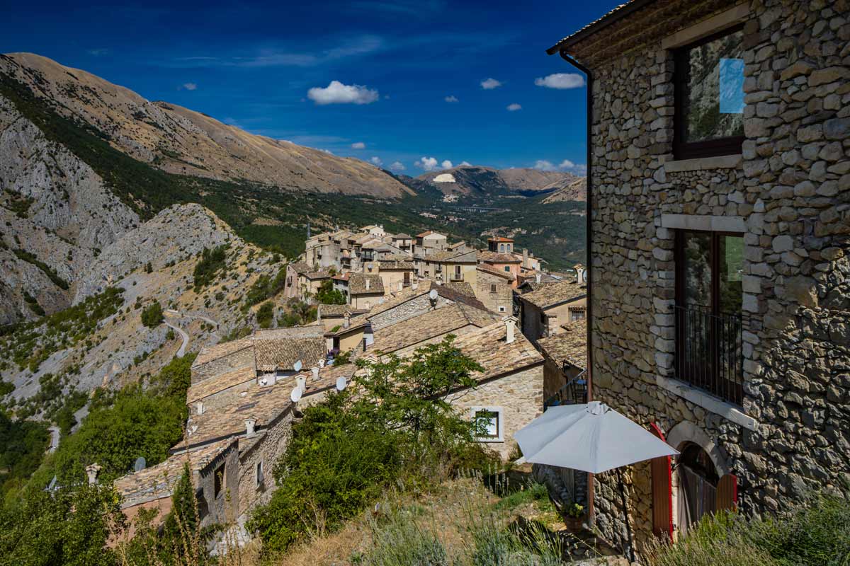 borgo fantasma di Castrovalva in Abruzzo