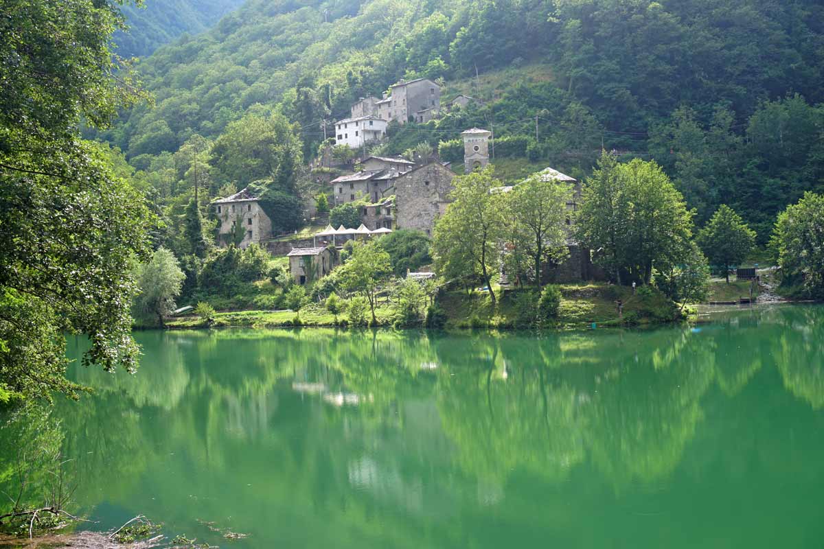 borgo di Isola Santa