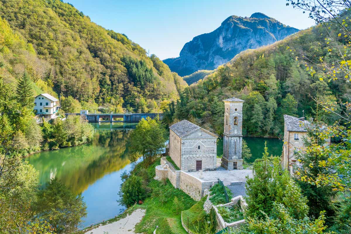 Isola Santa, Toscana