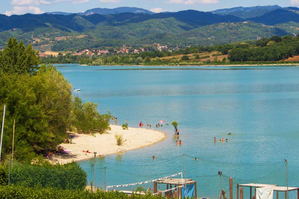 Lago di Bilancino in Toscana