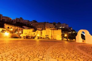 Sperlonga di notte