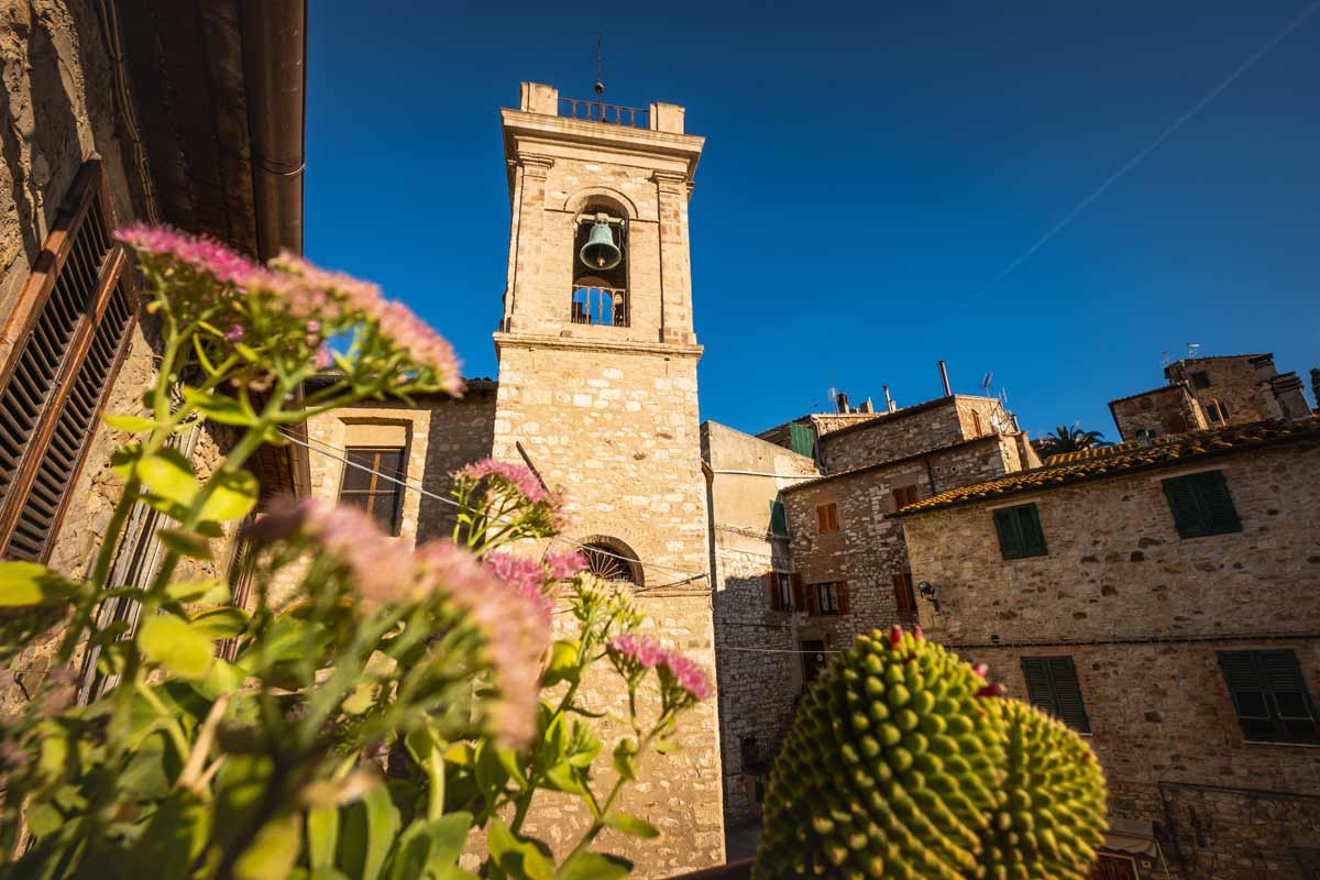 borgo di Suvereto in Toscana