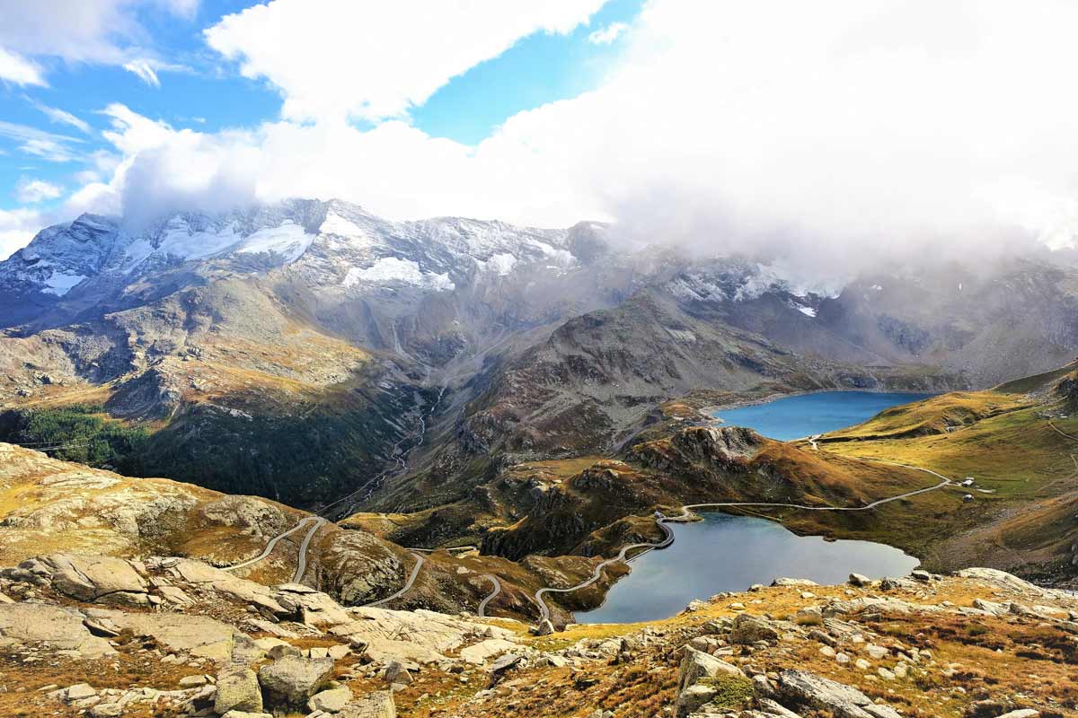 vista sui laghi dal Colle Nivolet