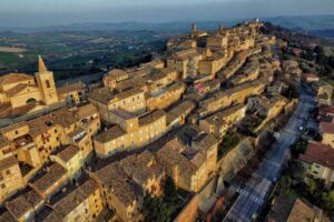 borgo medievale di Treia nelle Marche