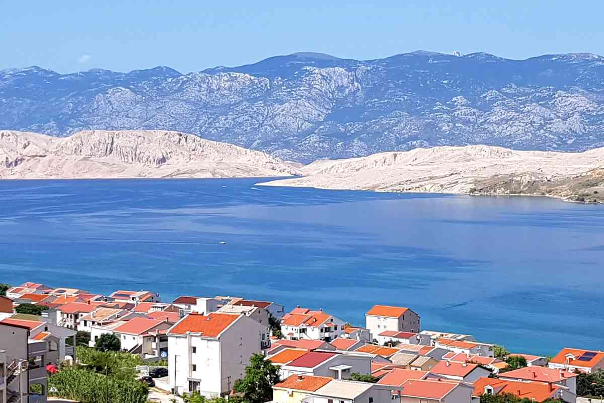 montagne dell'isola di Pag