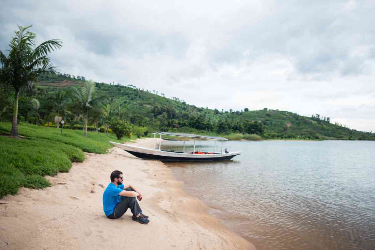 spiaggia sul lago Kivu