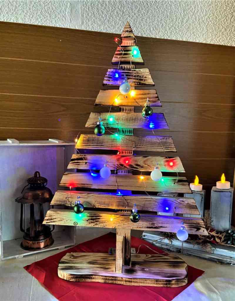 mini albero di natale con pallet