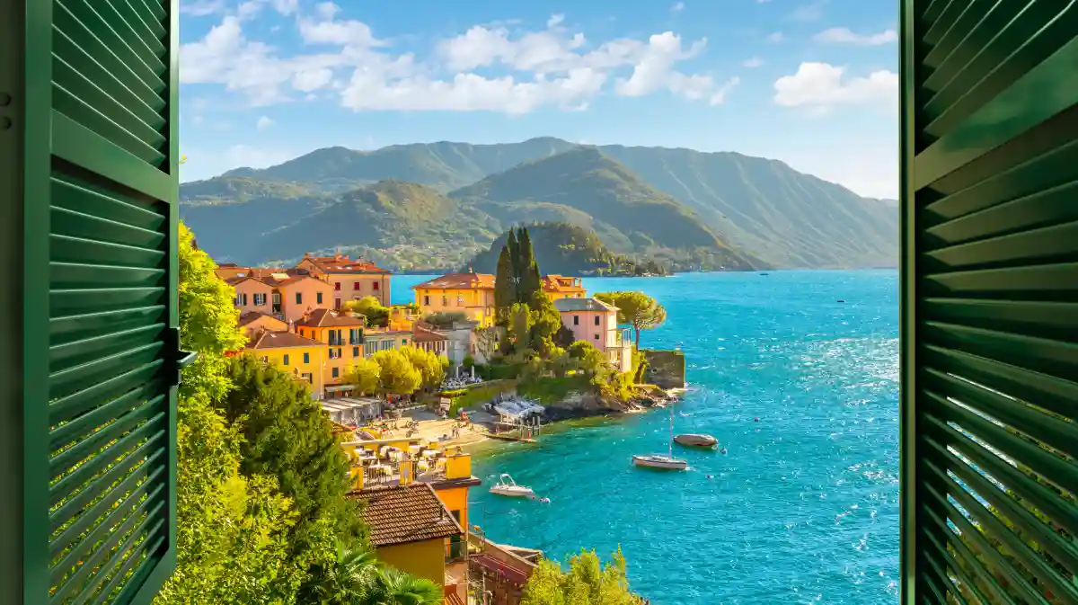 vista su Varenna, lago di Como