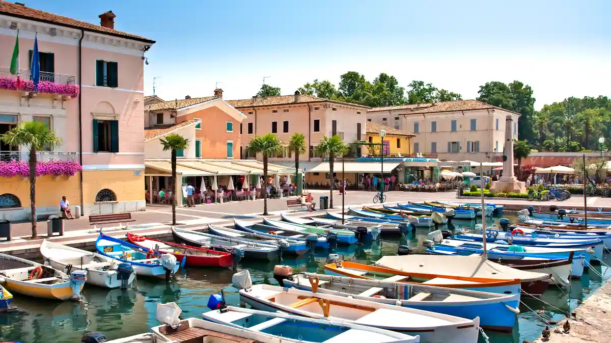 Bardolino, borgo sul lago di Garda